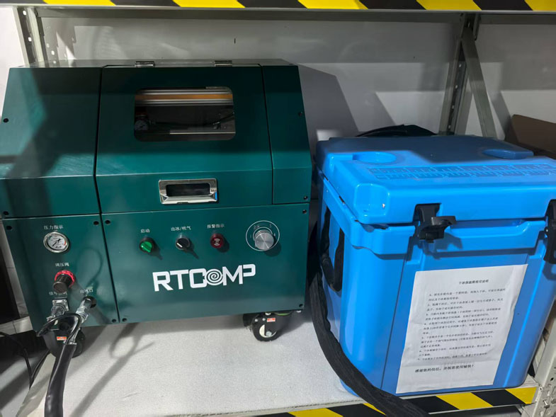 干冰去毛刺機(jī) 干冰去毛刺機(jī)